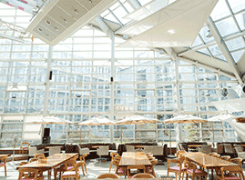 Atrium: 최고급 레스토랑 및 문화 휴식공간